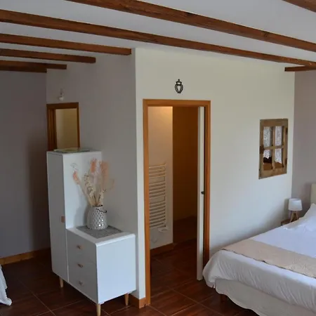 Logis De La Benetiere Oda ve Kahvaltı 3*